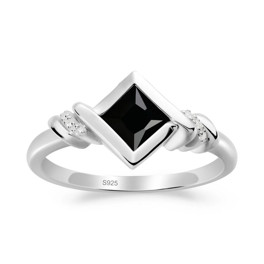 Bezel Set Black Spinel Ring with Twisted Shank - Image 9