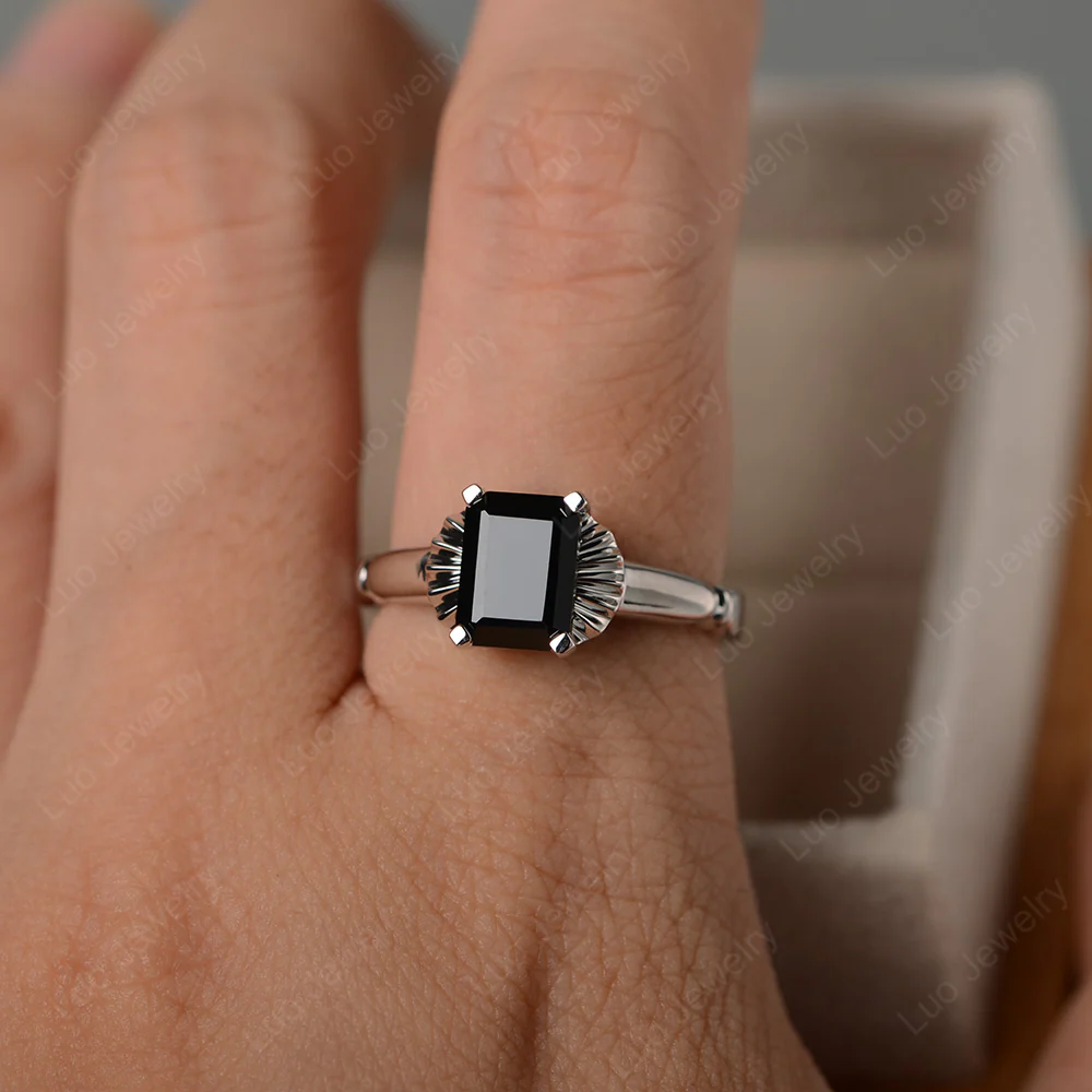 Vintage Style Black Spinel Solitaire Ring - Image 5