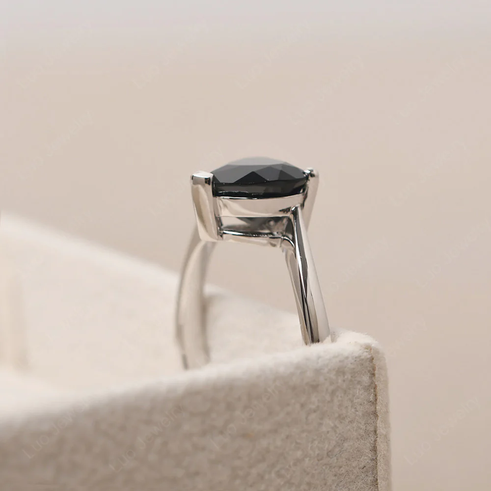Heart Black Spinel Solitaire Ring - Image 4
