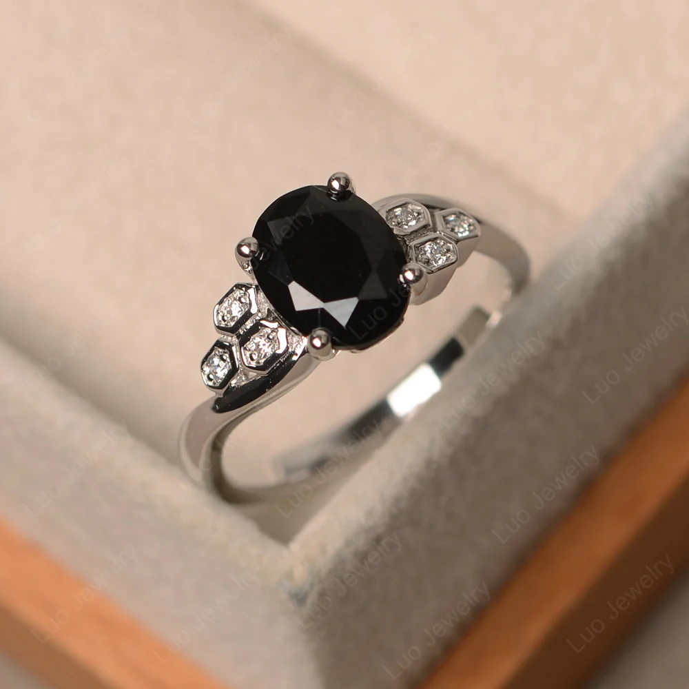 Oval Cut Black Spinel Honeycomb Ring - Image 2