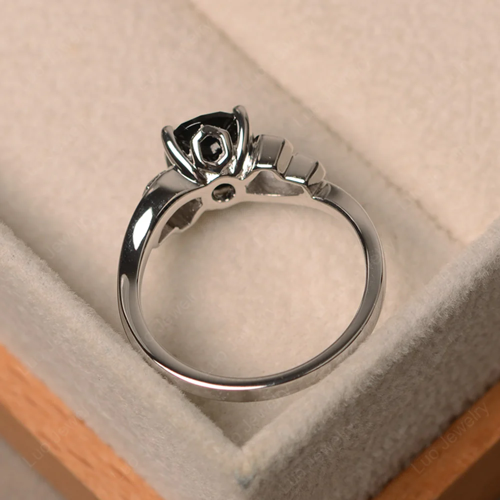 Oval Cut Black Spinel Honeycomb Ring - Image 3