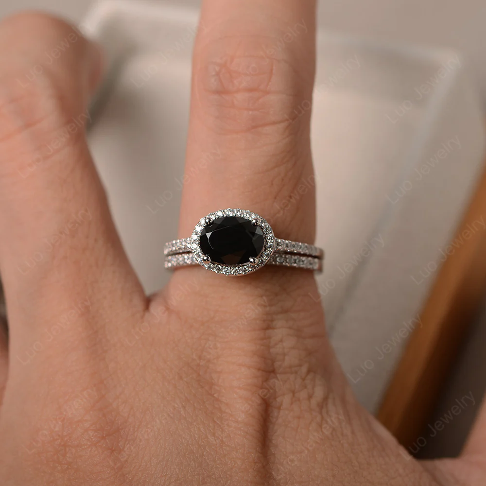 Oval Black Spinel Ring with Wedding Band - Image 4