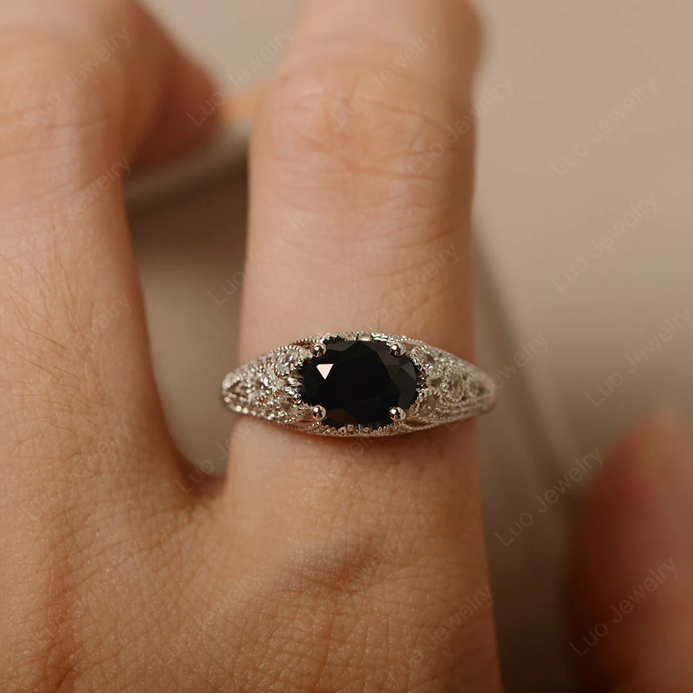 Vintage Horizontal Oval Cut Black Spinel Ring - Image 6