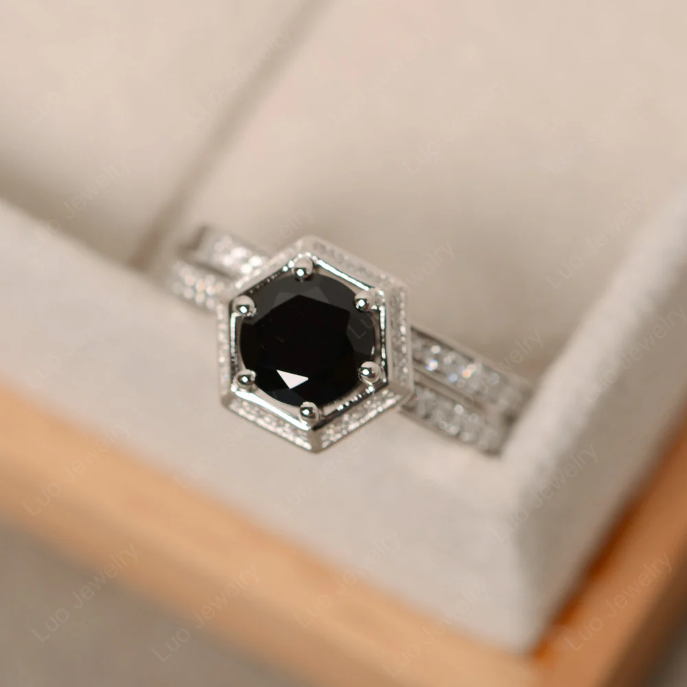 Black Spinel 6 Prong Wedding Ring Set - Image 3