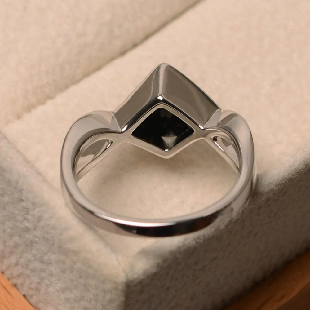 Black Spinel Bezel Set Infinity Solitaire Ring - Image 12