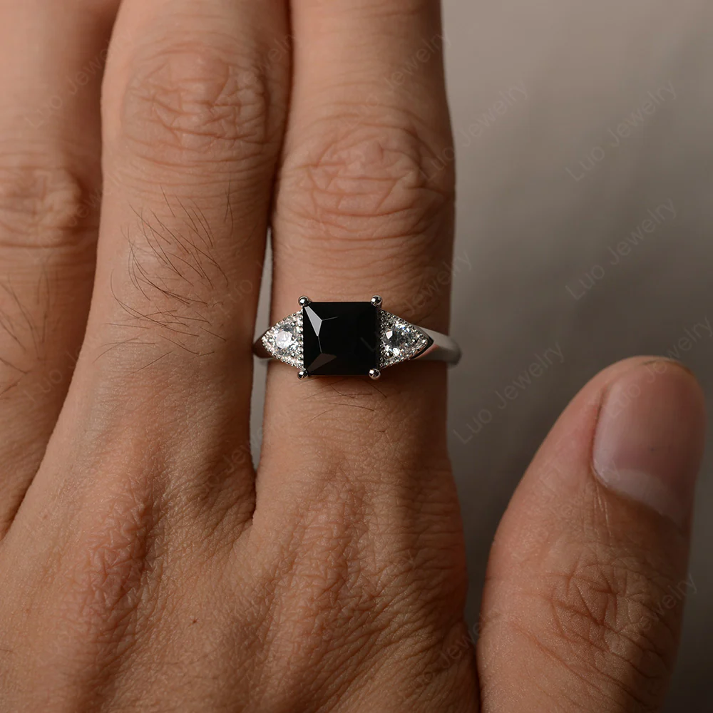 Black Spinel Engagement Ring Princess Cut - Image 4