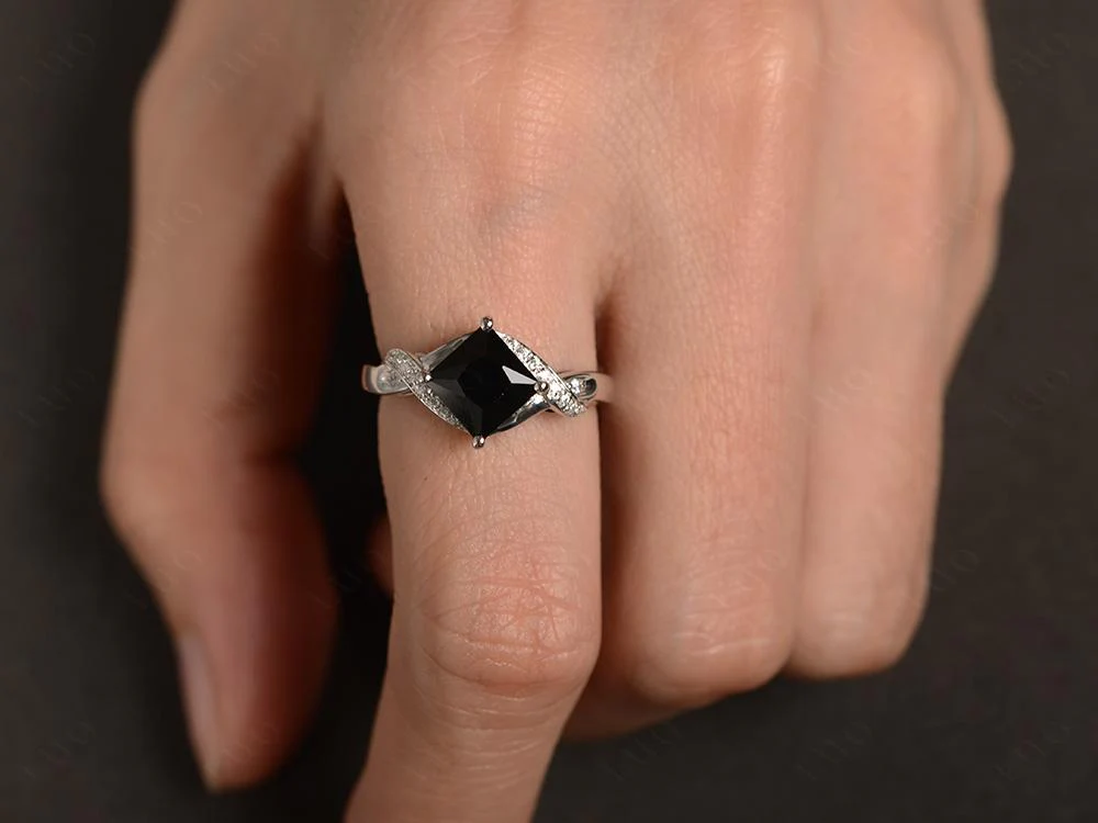 Black Spinel Twisted Promise Ring - Image 32