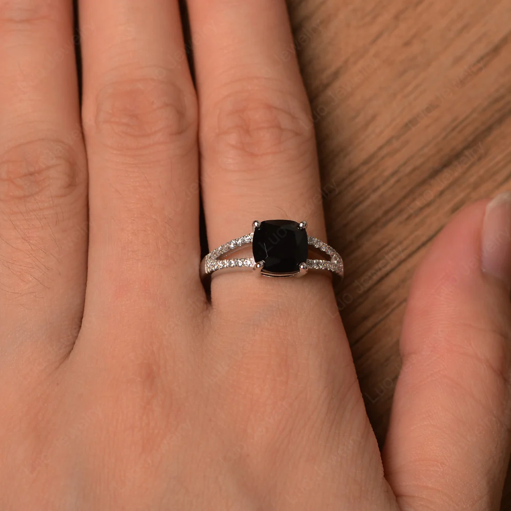 Cushion Cut Black Spinel Split Shank Ring - Image 4