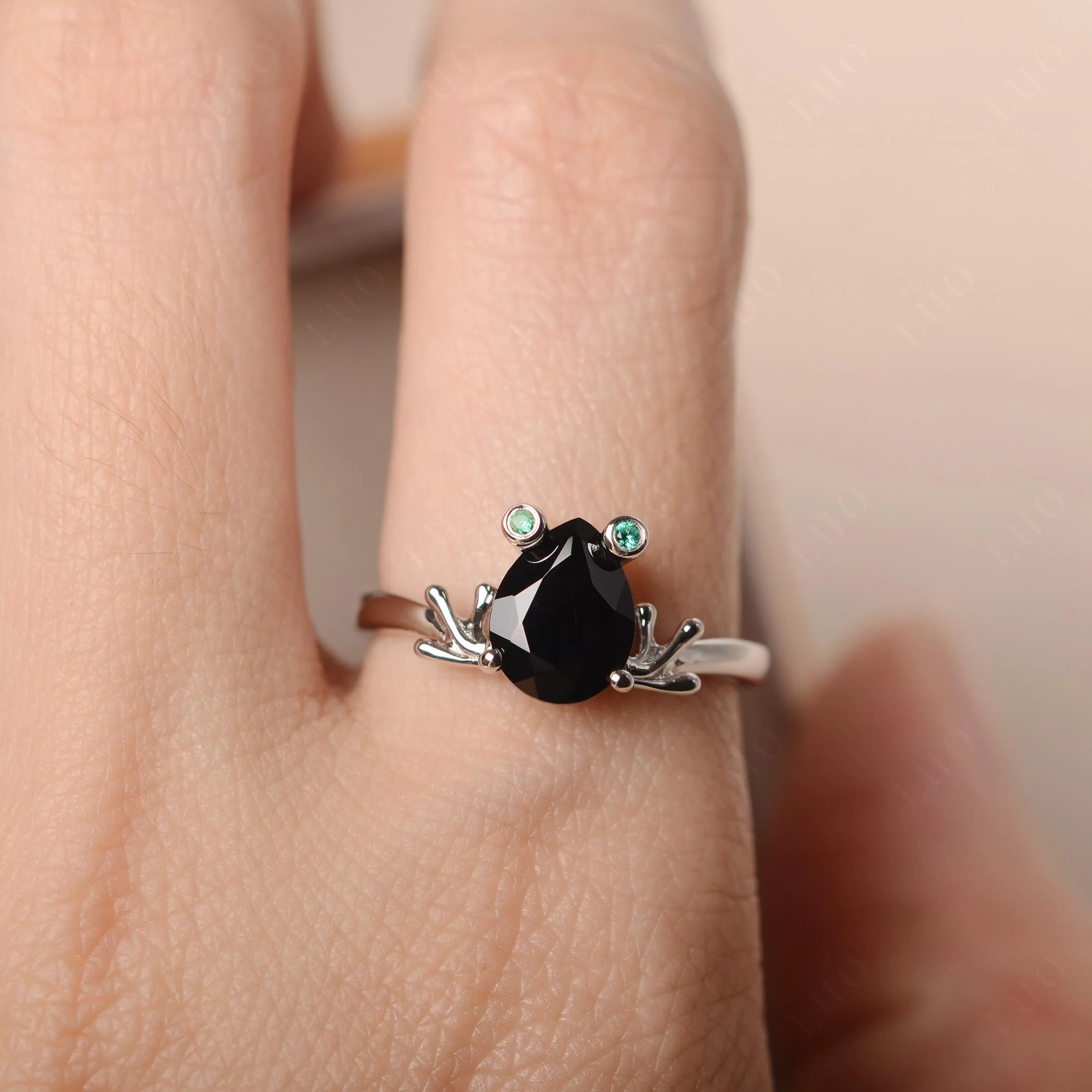 Black Spinel Frog Ring - Image 33