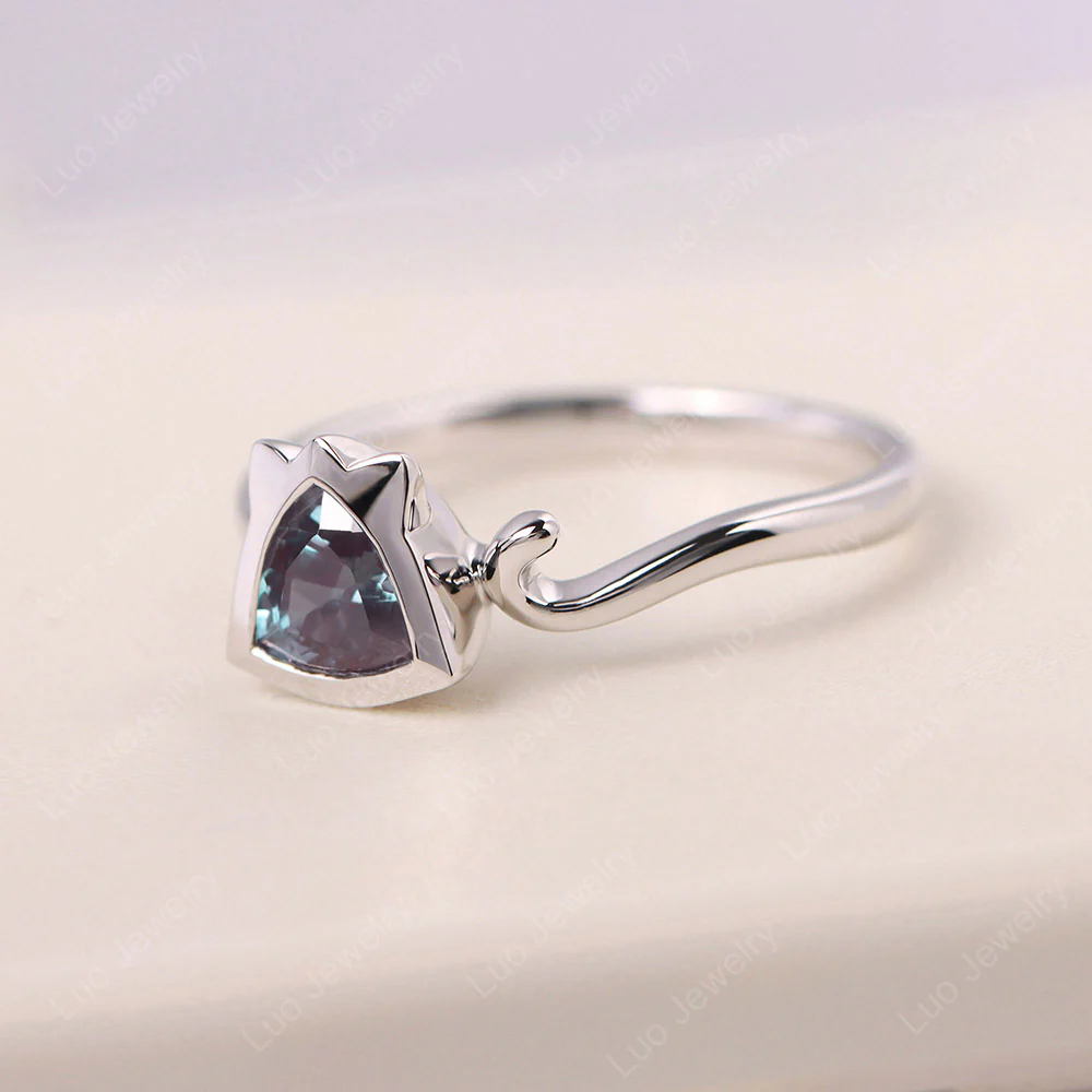 Alexandrite Cat Inspired Ring - Image 2