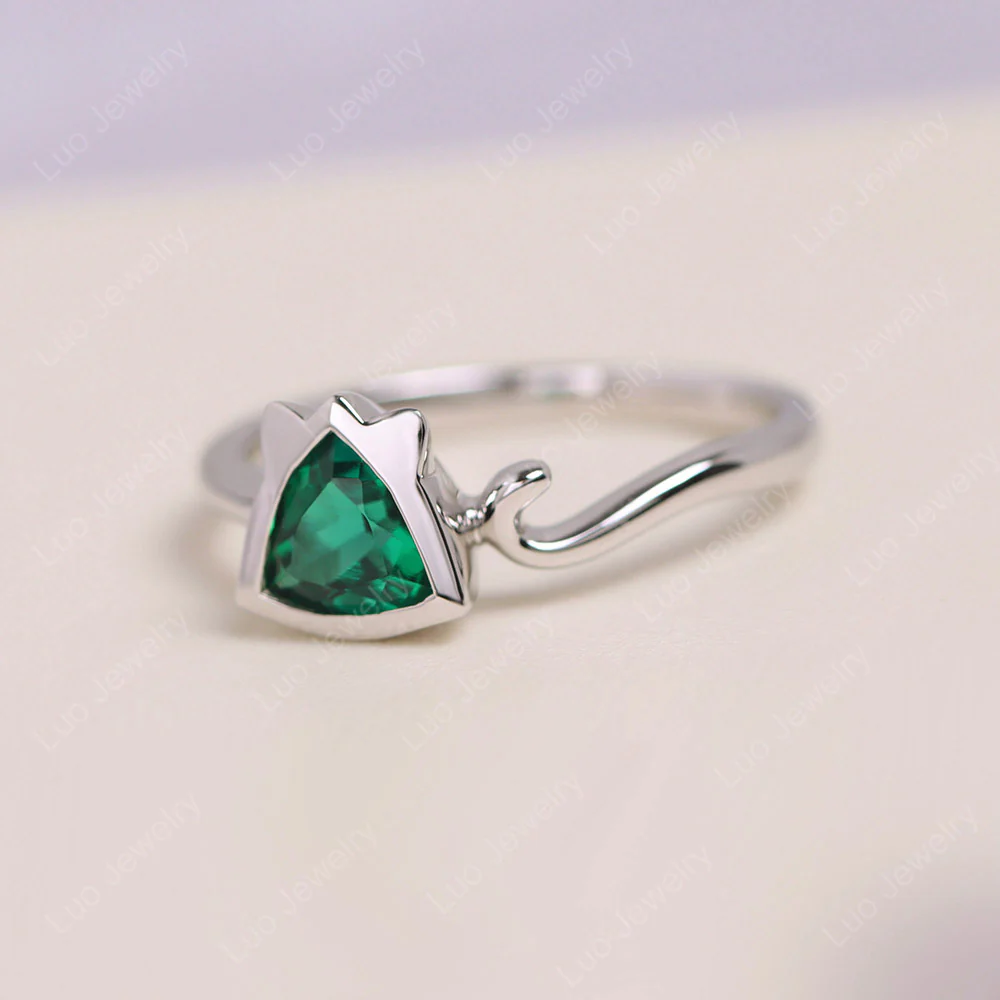 Emerald Cat Inspired Ring - Image 2