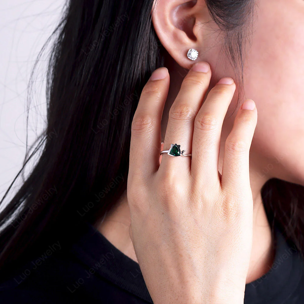 Emerald Cat Inspired Ring - Image 6