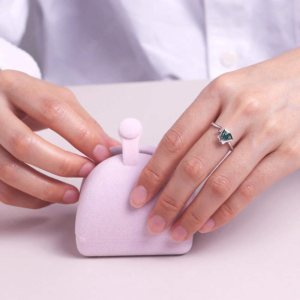 Green Sapphire Cat Inspired Ring - Image 6