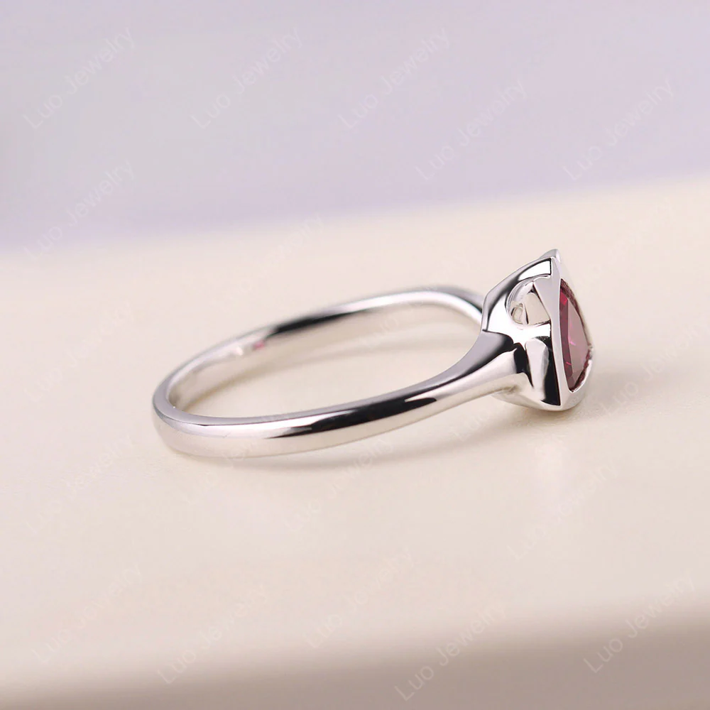 Ruby Cat Inspired Ring - Image 4