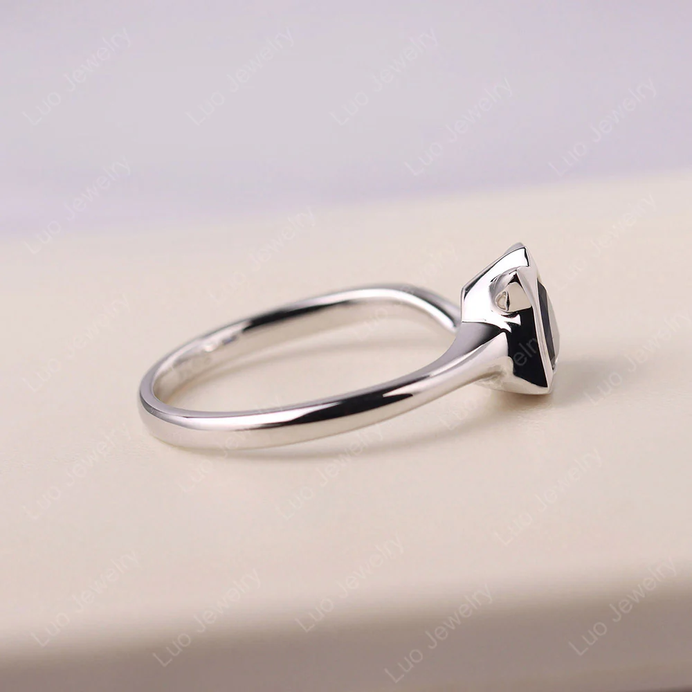 Sapphire Cat Inspired Ring - Image 4