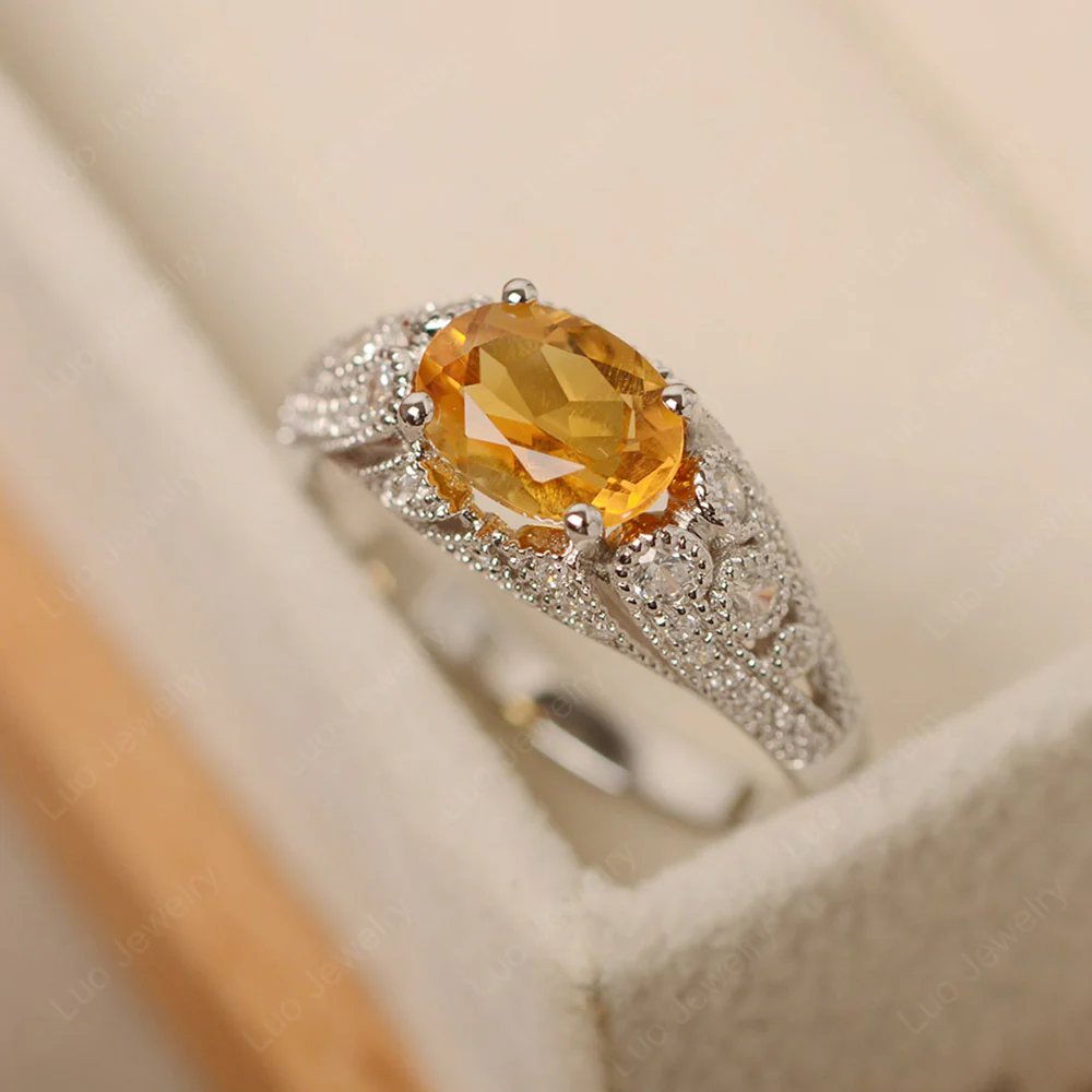 Vintage Horizontal Oval Cut Citrine Ring - Image 3