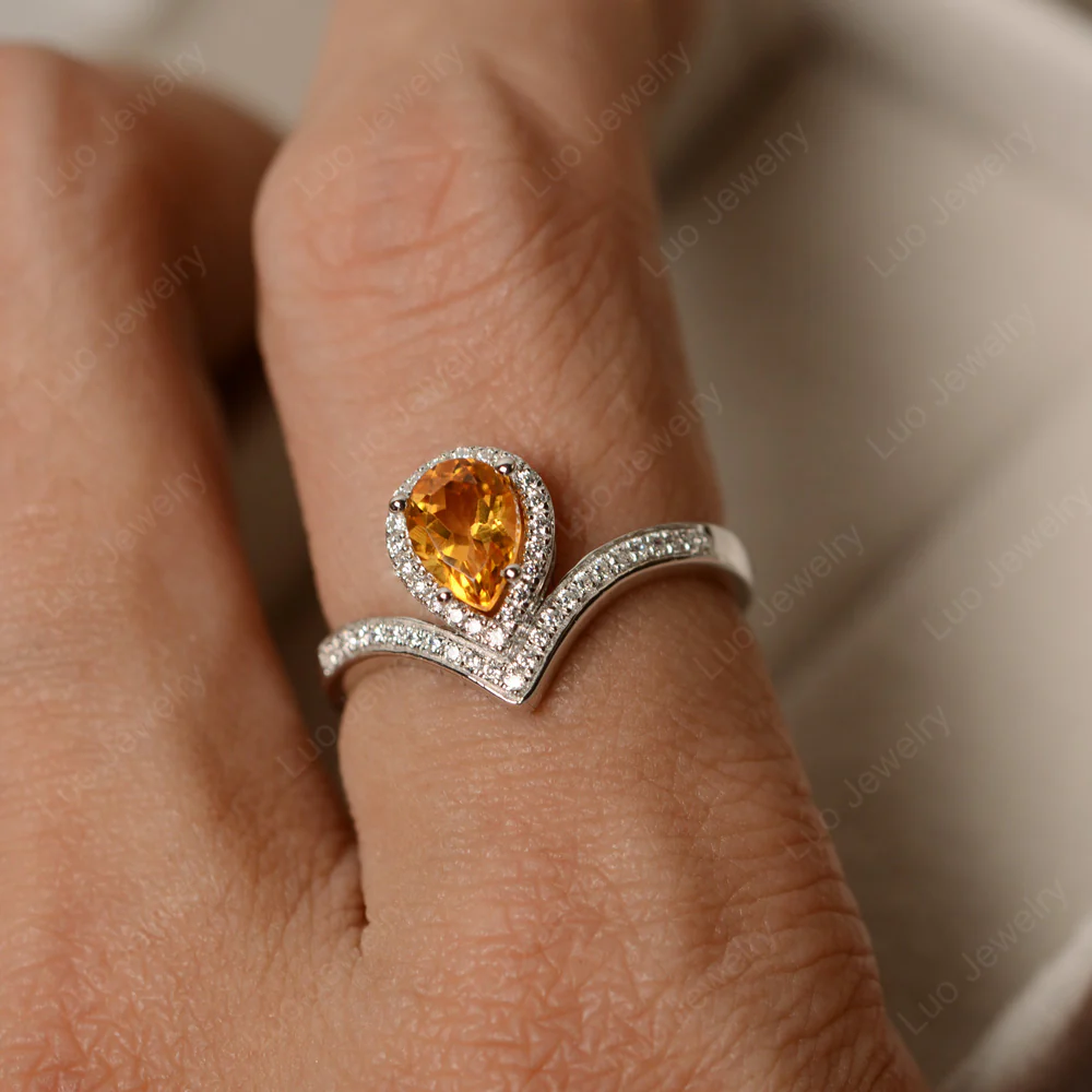 Teardrop Shaped Citrine Chevron Ring - Image 4