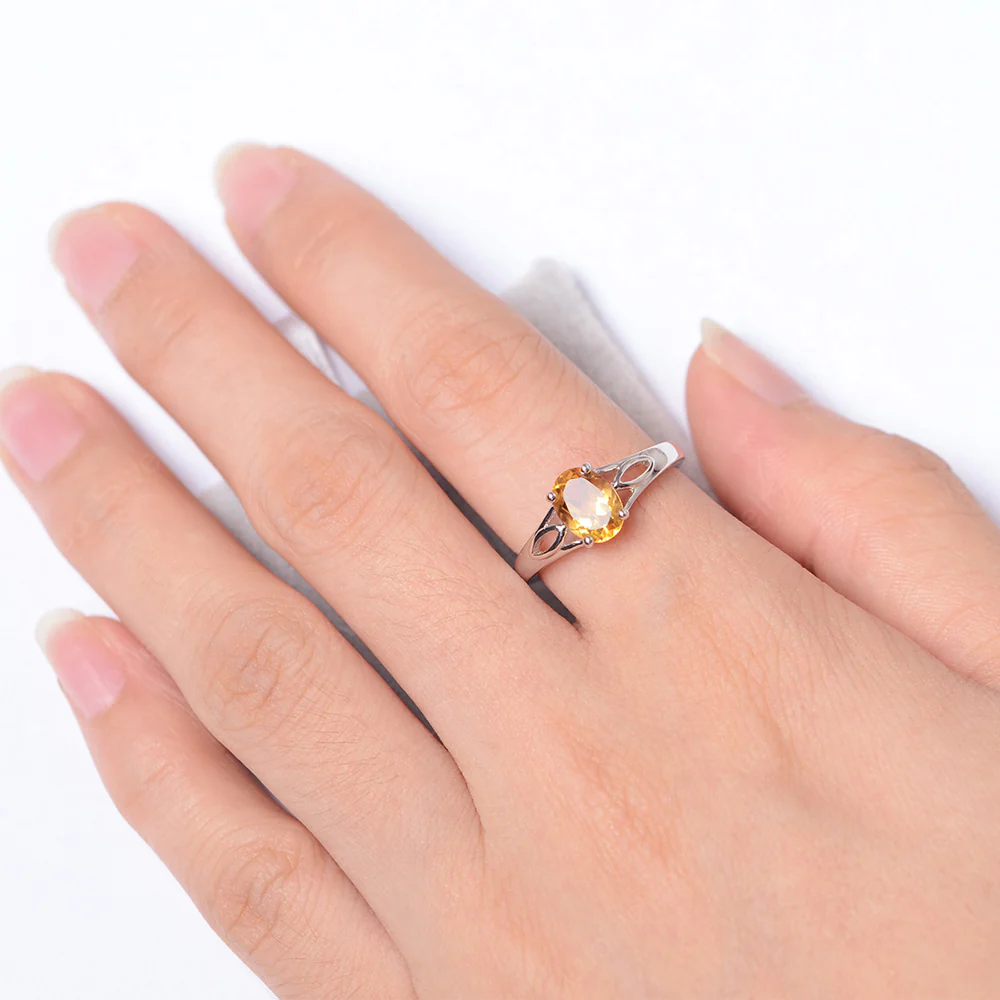 Oval Citrine Solitaire Split Shank Ring - Image 4
