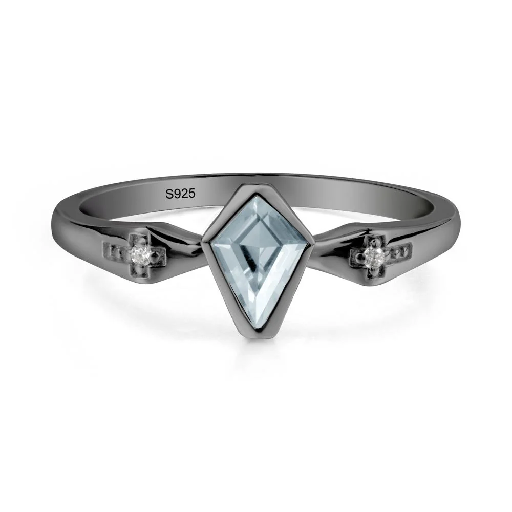 Coffin Shaped Bezel Setting Aquamarine Ring - Image 4