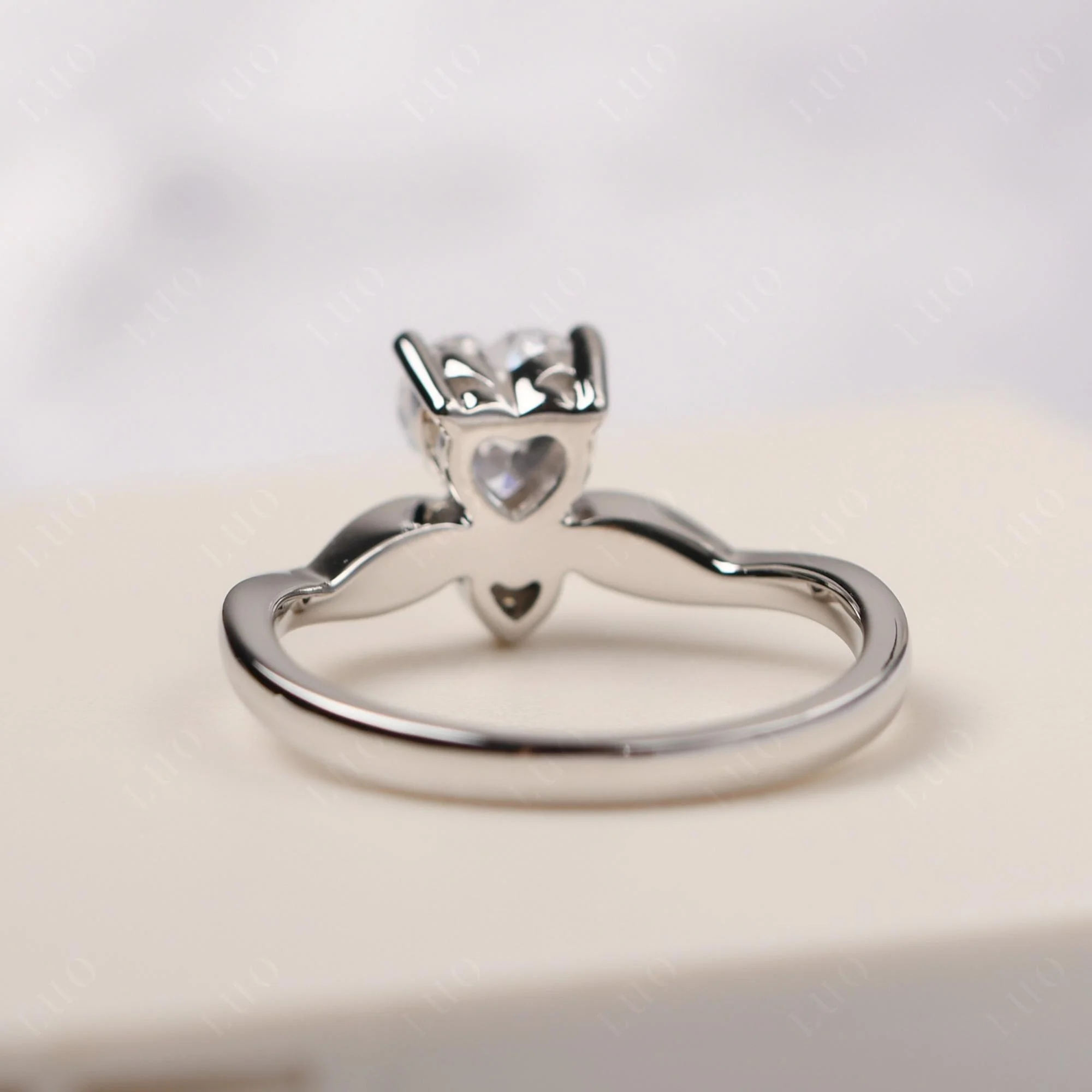 Cubic Zirconia Twisted Heart Ring - Image 12
