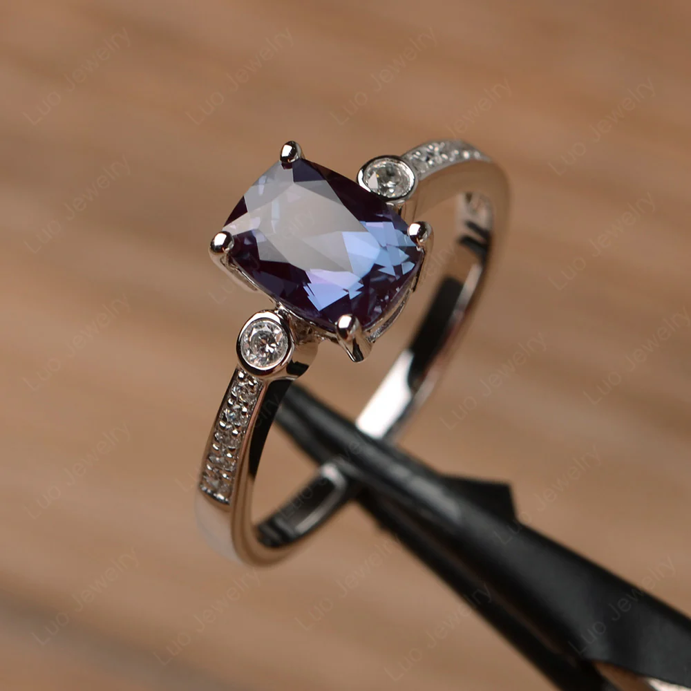 Cushion Cut Alexandrite Pave Ring - Image 2