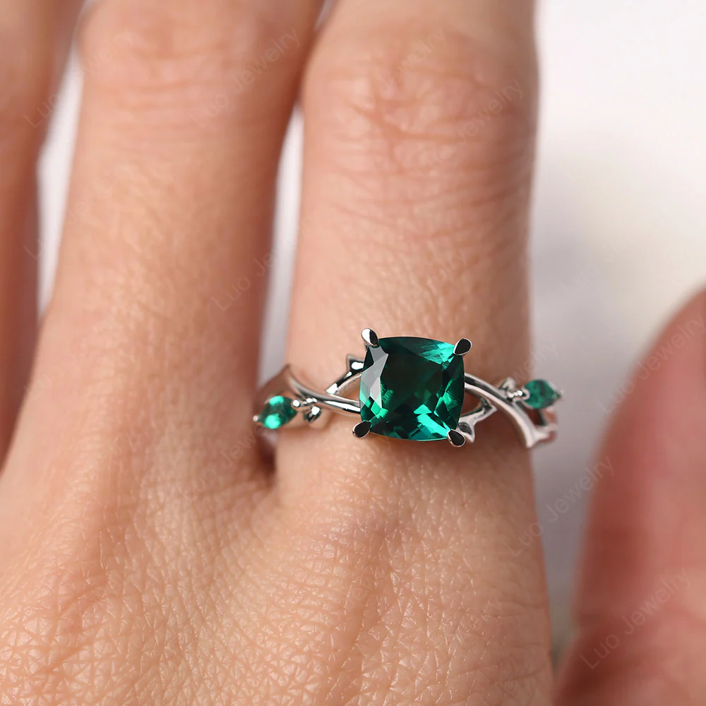 Cushion Emerald Willow Ring - Image 5