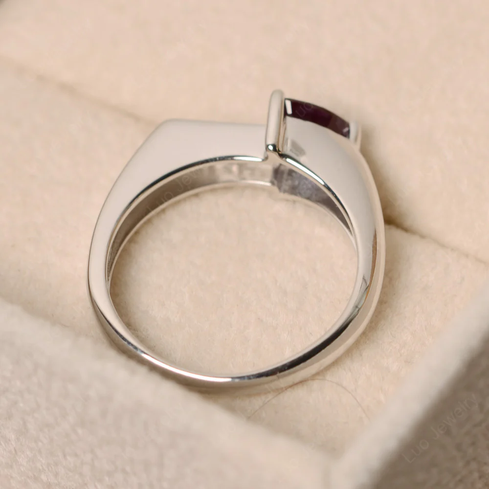 Alexandrite Arrow Ring - Image 3