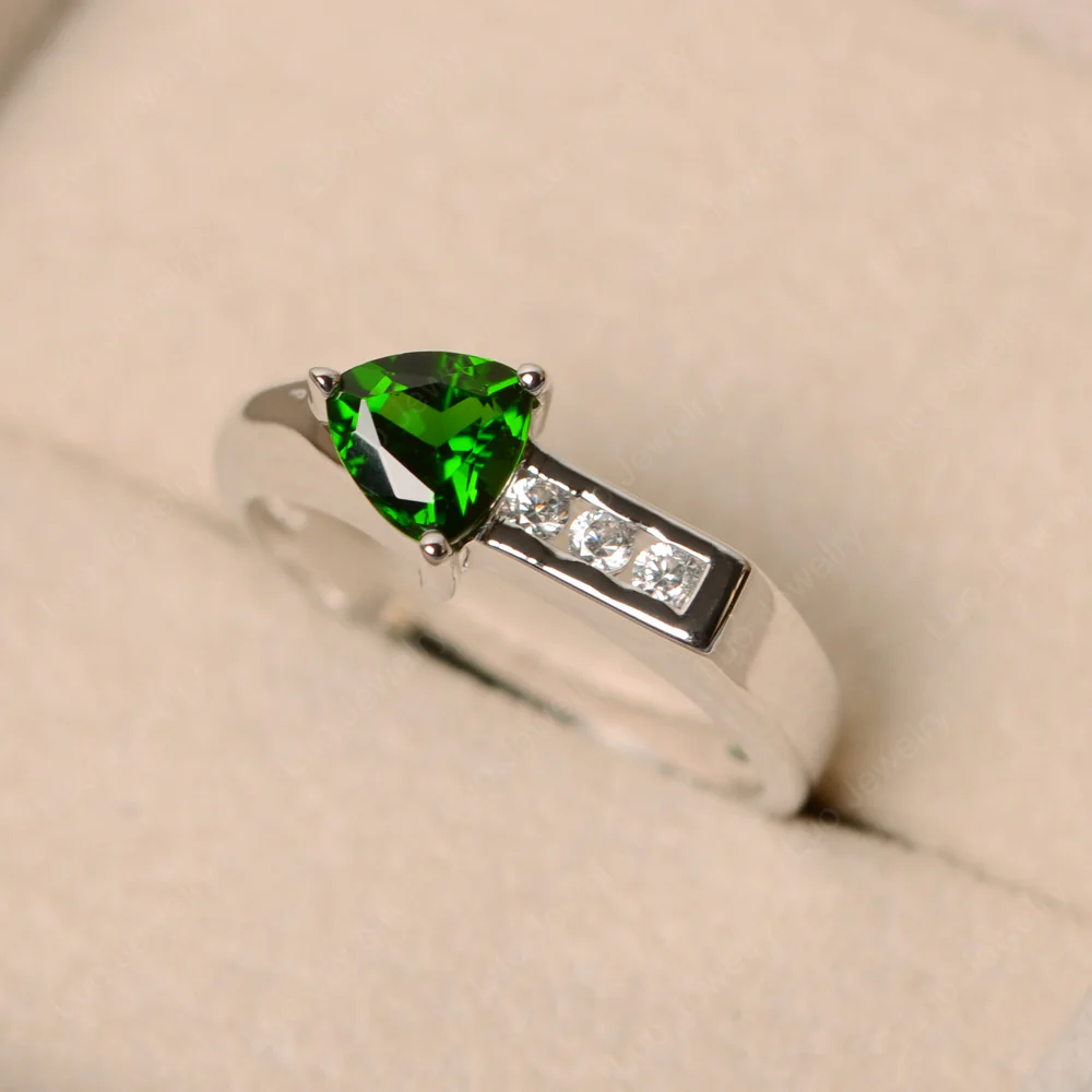 Diopside Arrow Engagement Ring - Image 2