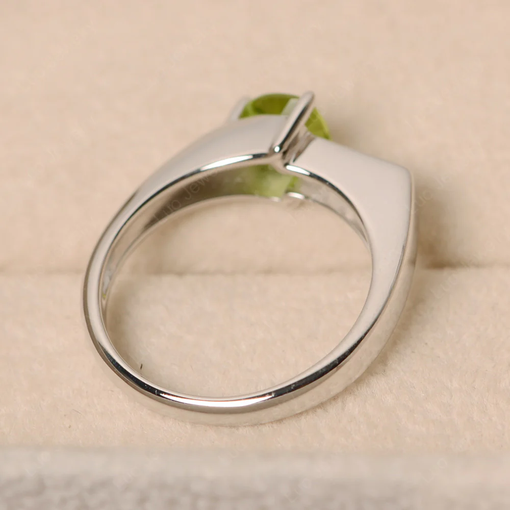 Peridot Arrow Engagement Ring - Image 3