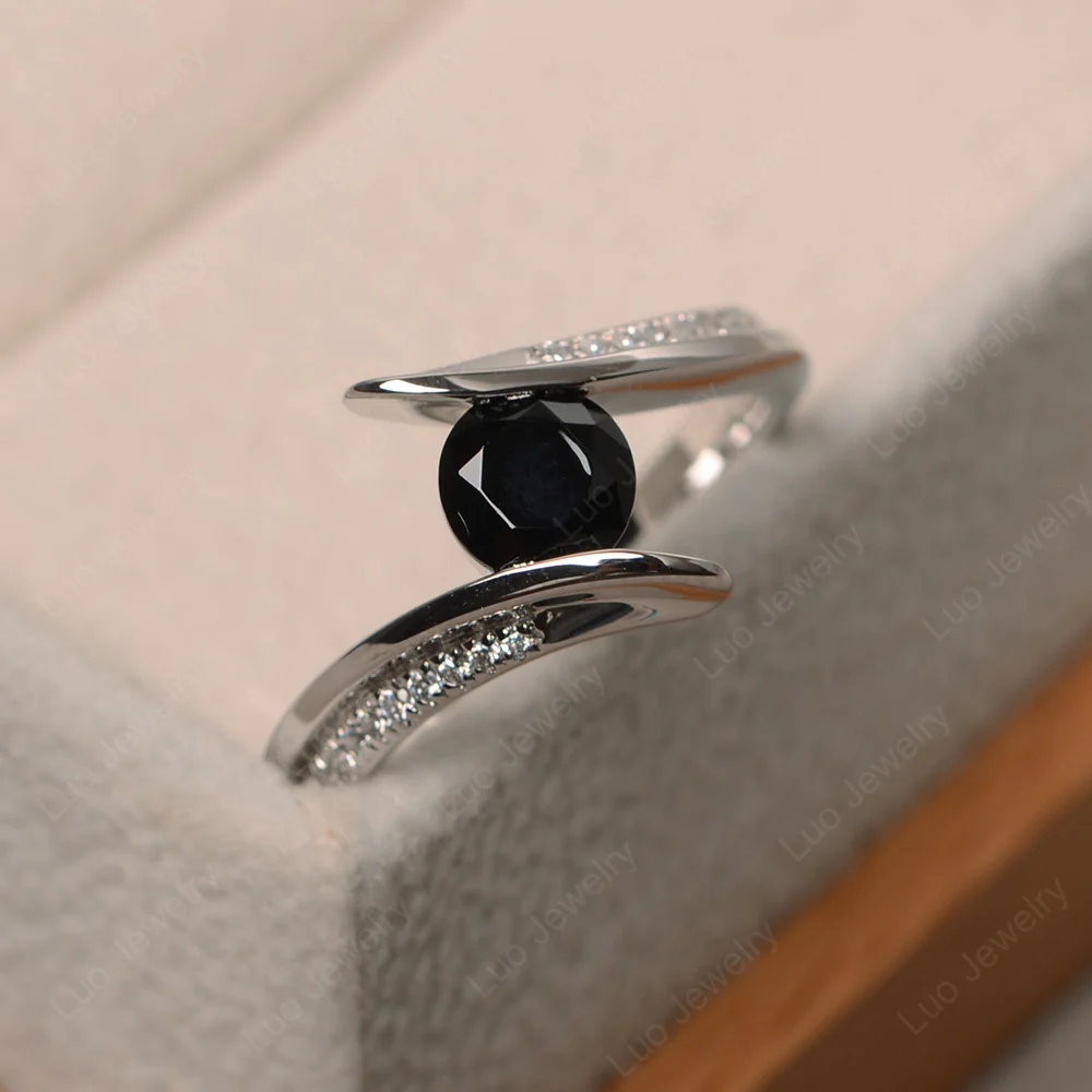Round Black Spinel Tension Setting Ring - Image 2