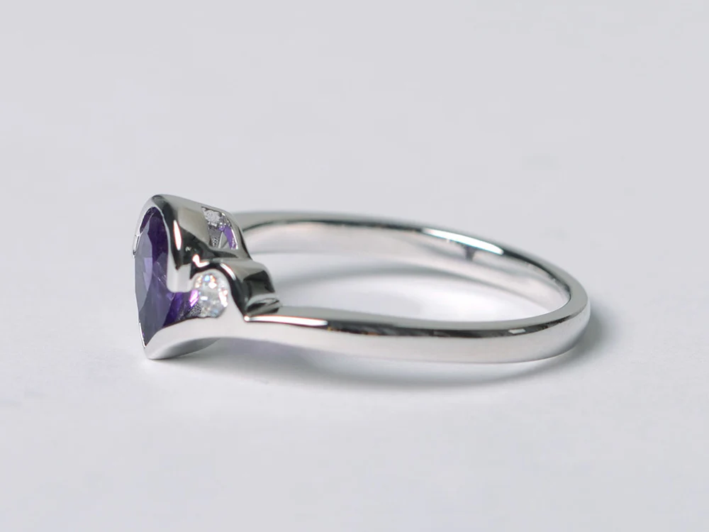 Amethyst Scalloped Bezel Ring - Image 2