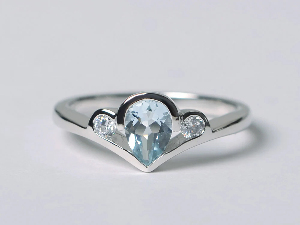 Aquamarine Scalloped Bezel Engagement Ring