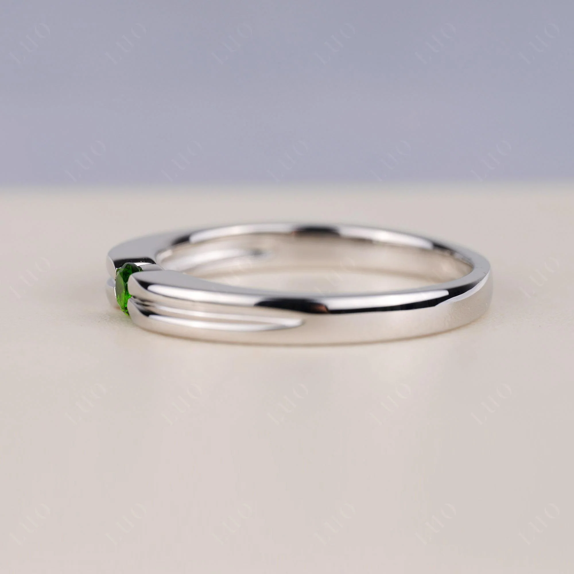 Diopside Solitaire Band Ring - Image 3