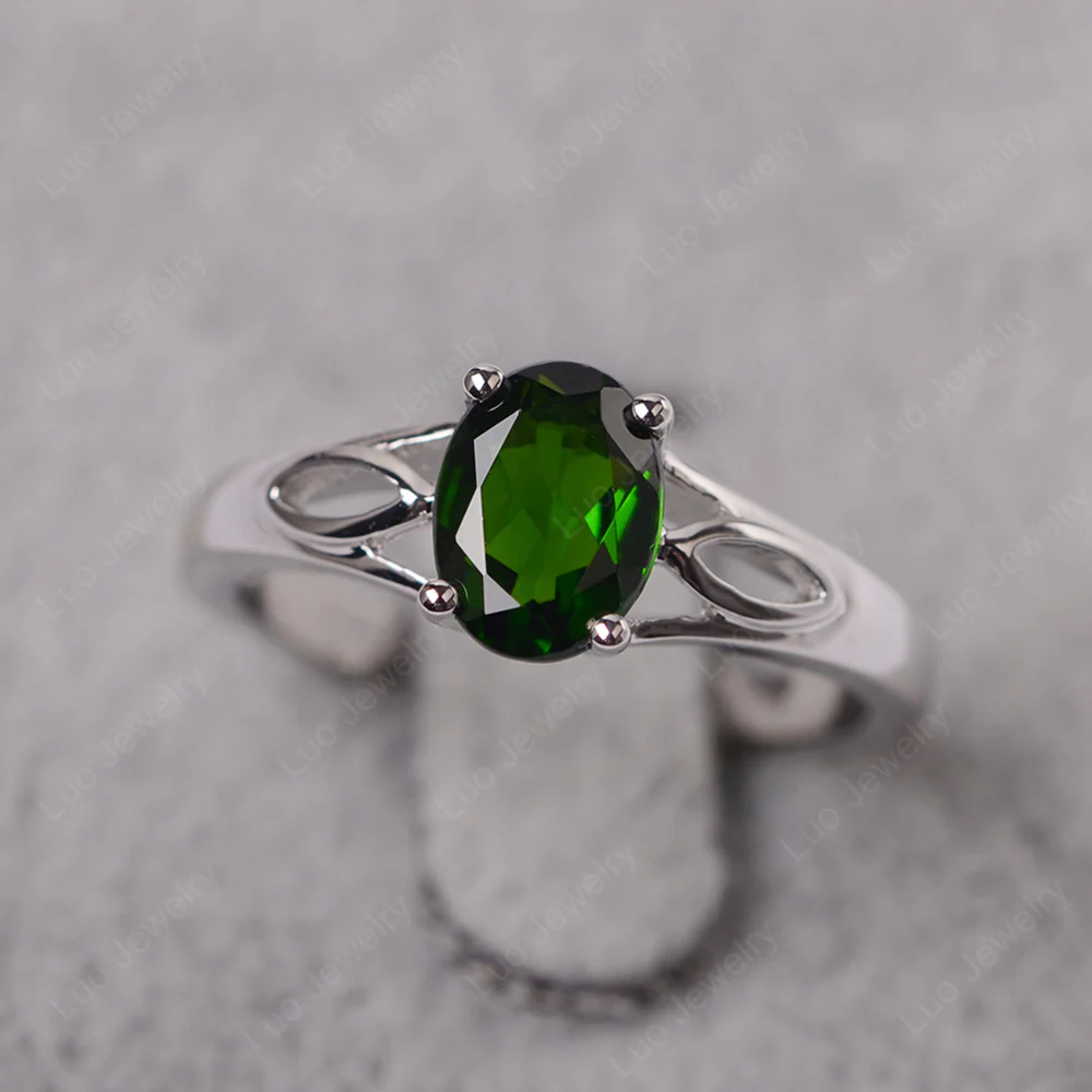 Oval Diopside Solitaire Split Shank Ring