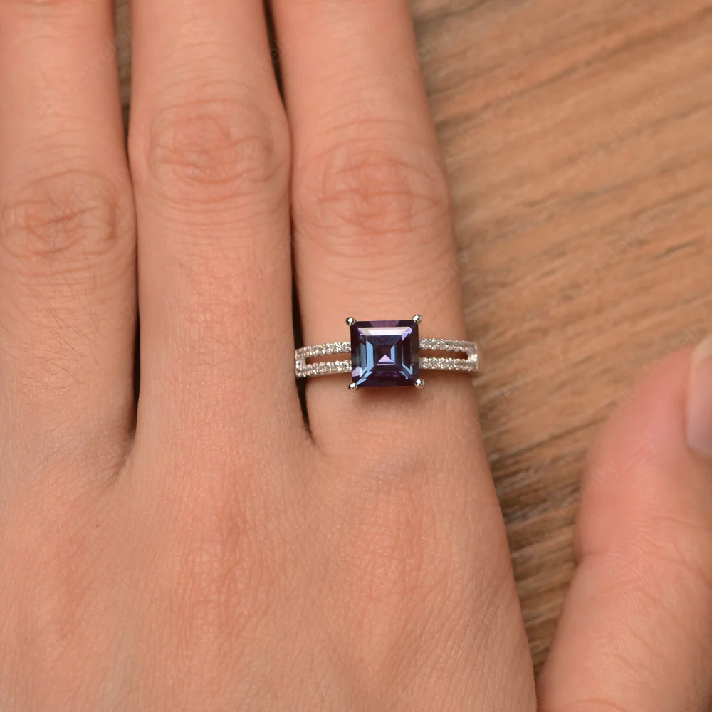 Alexandrite Double Band Engagement Ring - Image 4