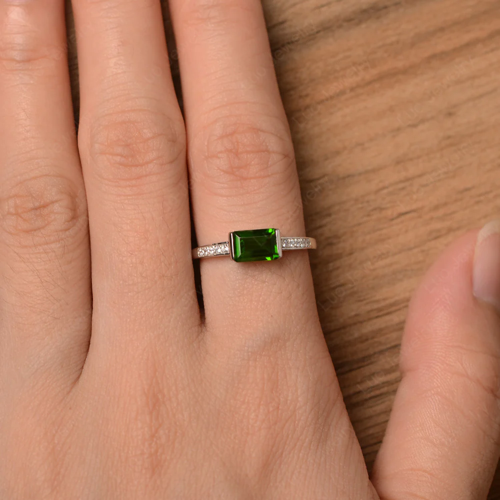 Diopside Half Bezel Emerald Cut Ring - Image 4