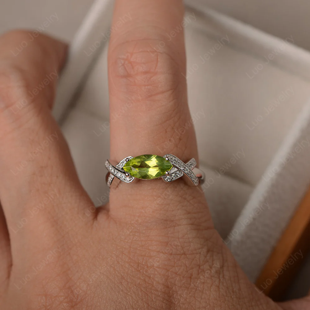 Peridot East West Criss Cross Ring - Image 4