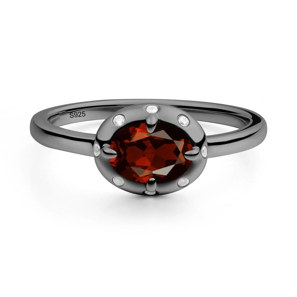 East-West Oval Garnet Ring - Image 2
