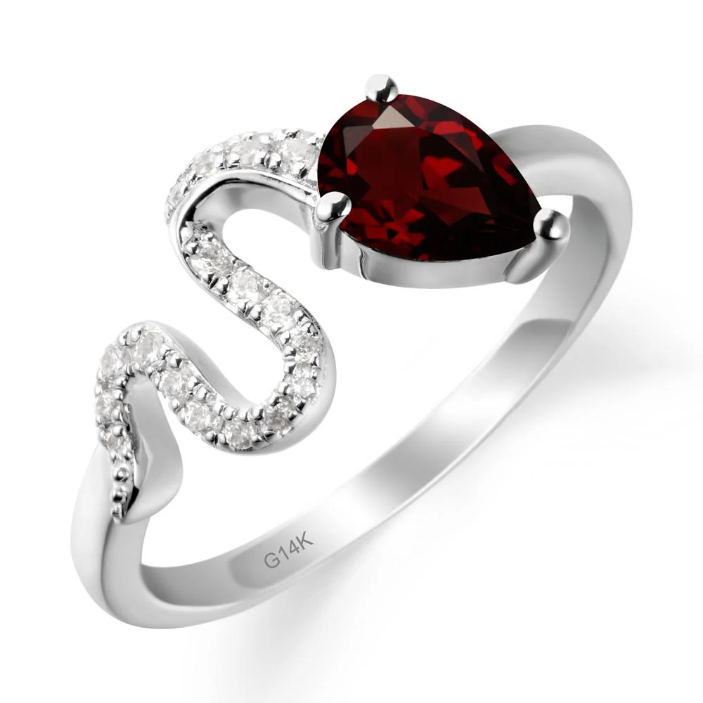 Elegant Wave Band Garnet Ring - Image 3
