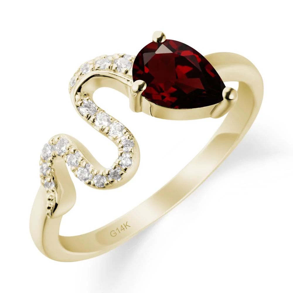 Elegant Wave Band Garnet Ring - Image 4