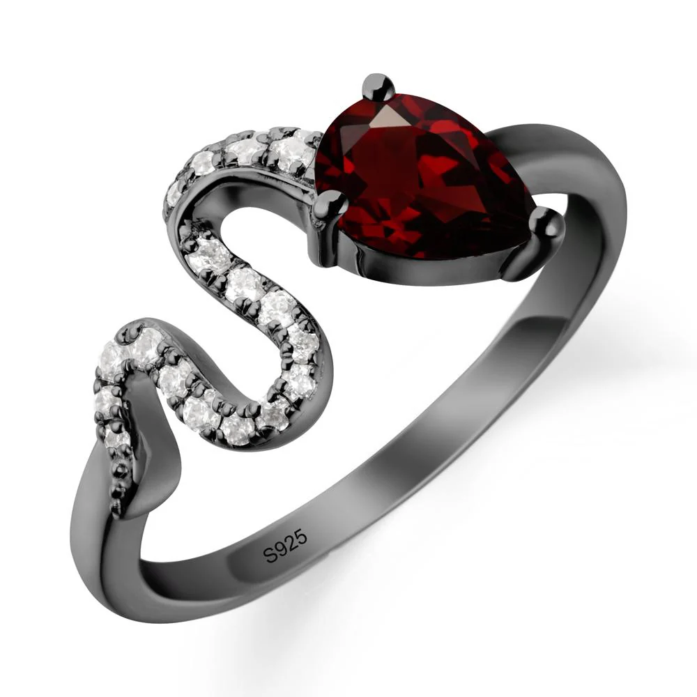 Elegant Wave Band Garnet Ring - Image 8