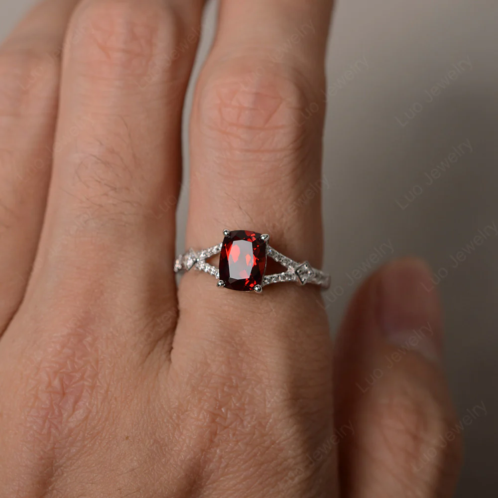 Garnet Rectangular Cushion Cut Ring - Image 4
