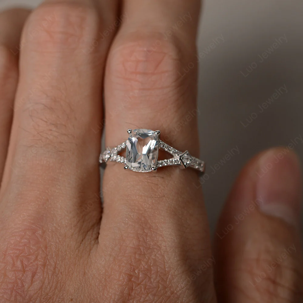 White Topaz Rectangular Cushion Cut Ring - Image 4
