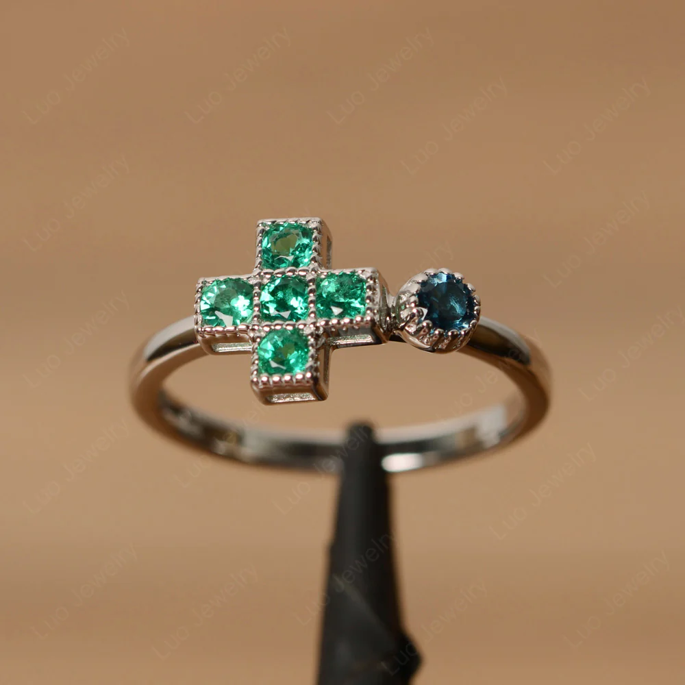 Emerald and London Blue Topaz 6 Stones Cross Mothers Ring - Image 3