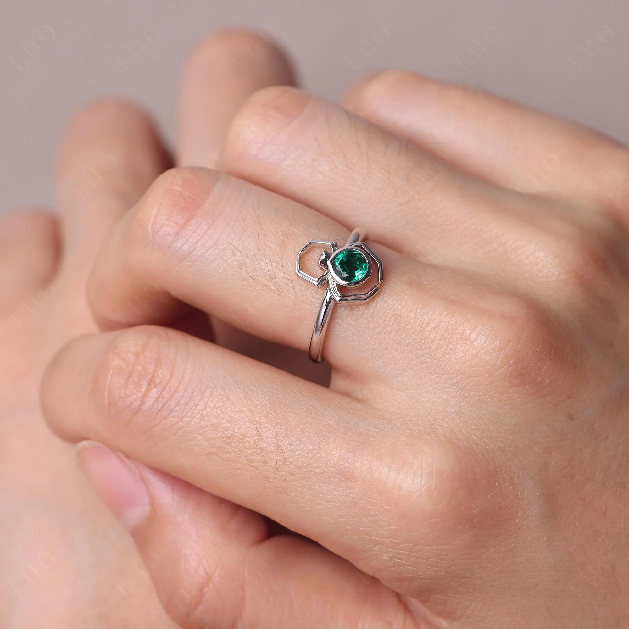 Emerald Bezel Set Spider Ring - Image 14
