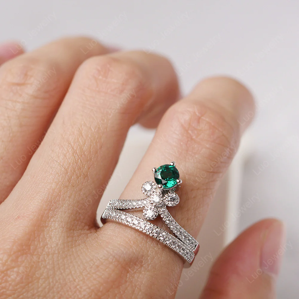 Emerald Milgrain Bridal Ring Set - Image 5