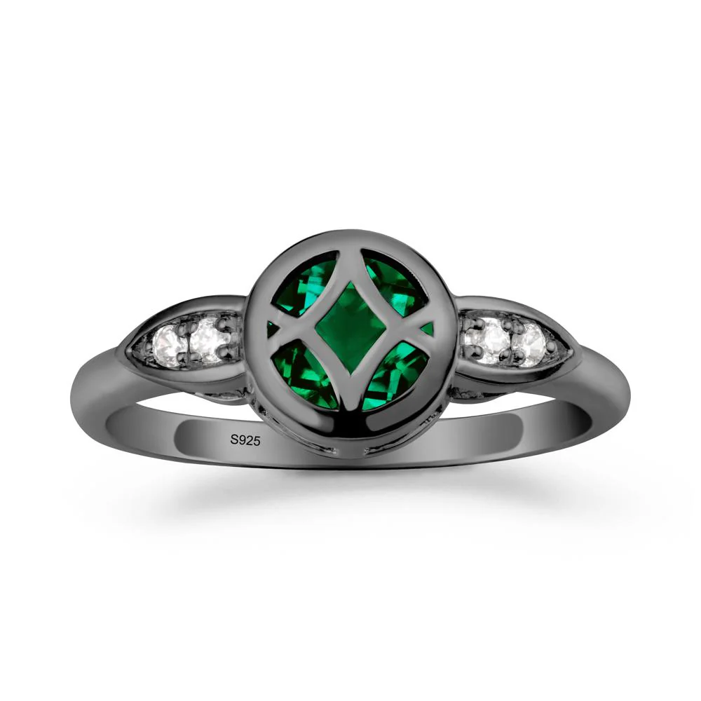 Emerald Celtic Knot Ring - Image 7
