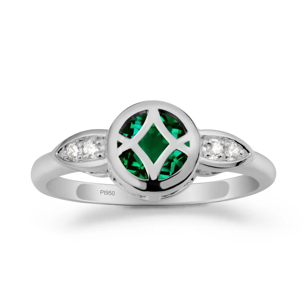 Emerald Celtic Knot Ring - Image 8