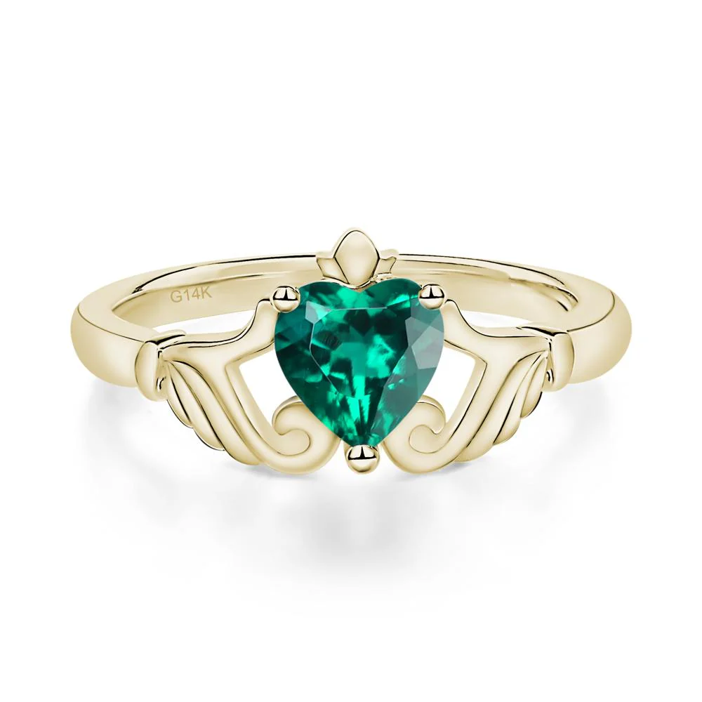 Emerald Claddagh Ring - Image 4