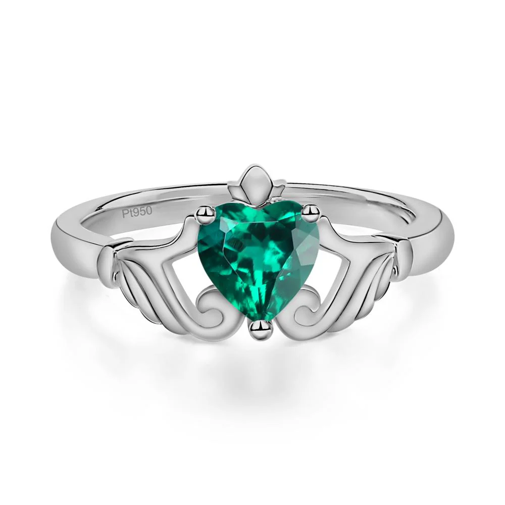 Emerald Claddagh Ring - Image 9